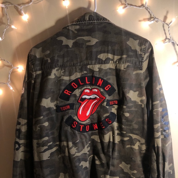 Forever 21 Jackets & Blazers - camo rolling stones jacket
